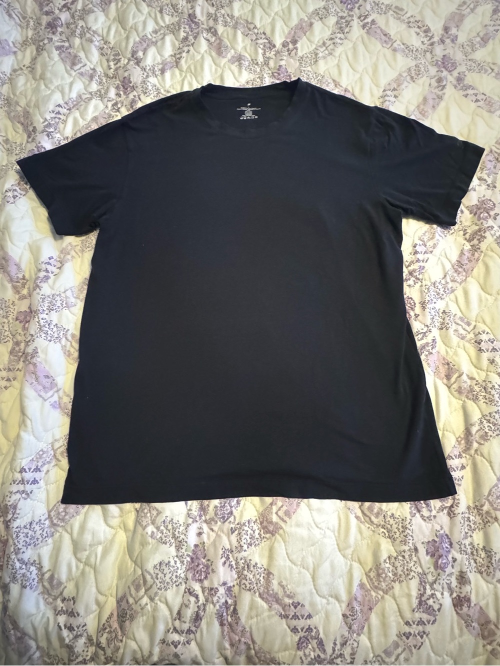 Fabletics Black Short Sleeve Crew Neck Tee